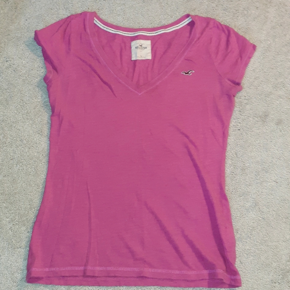 Hollister V-neck tee
